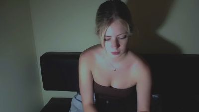 AliceMeaww_ from United States