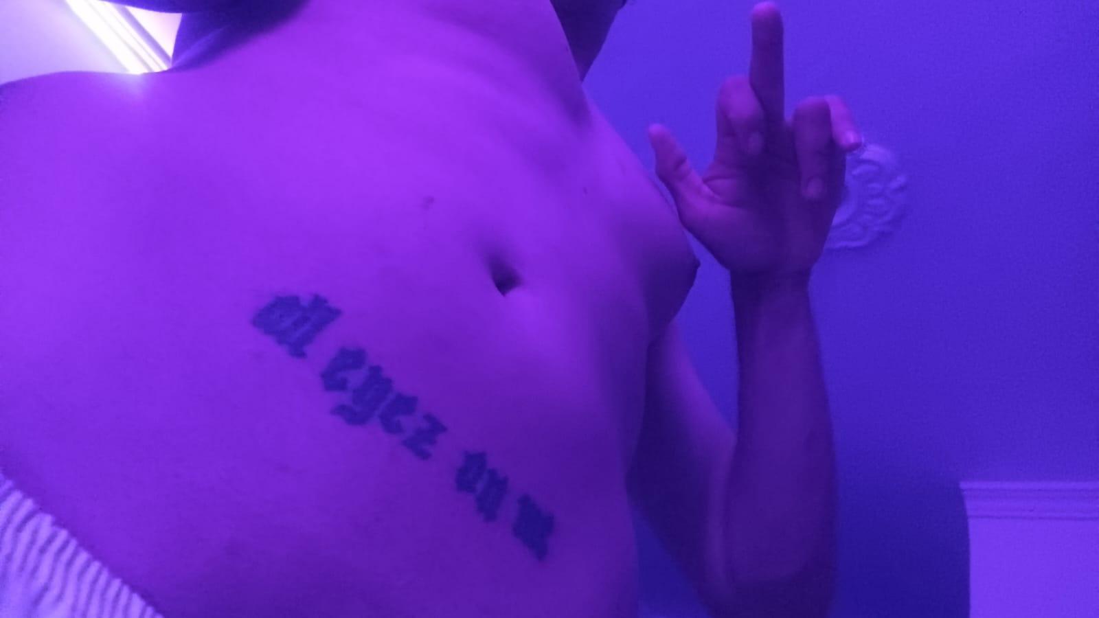 Anddre20xxx from Colombia