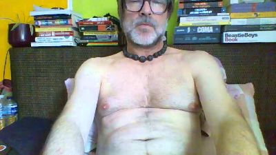 DaddyNextRoom75 from Germany
