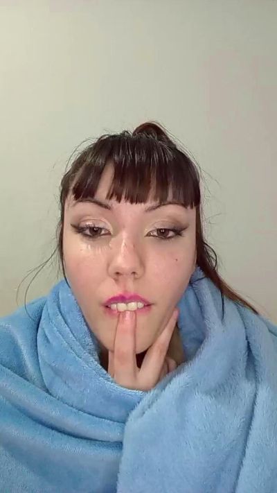 Lara_99_ from Argentina