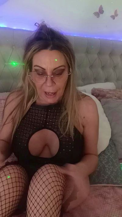 Lolavalecuatro from Argentina