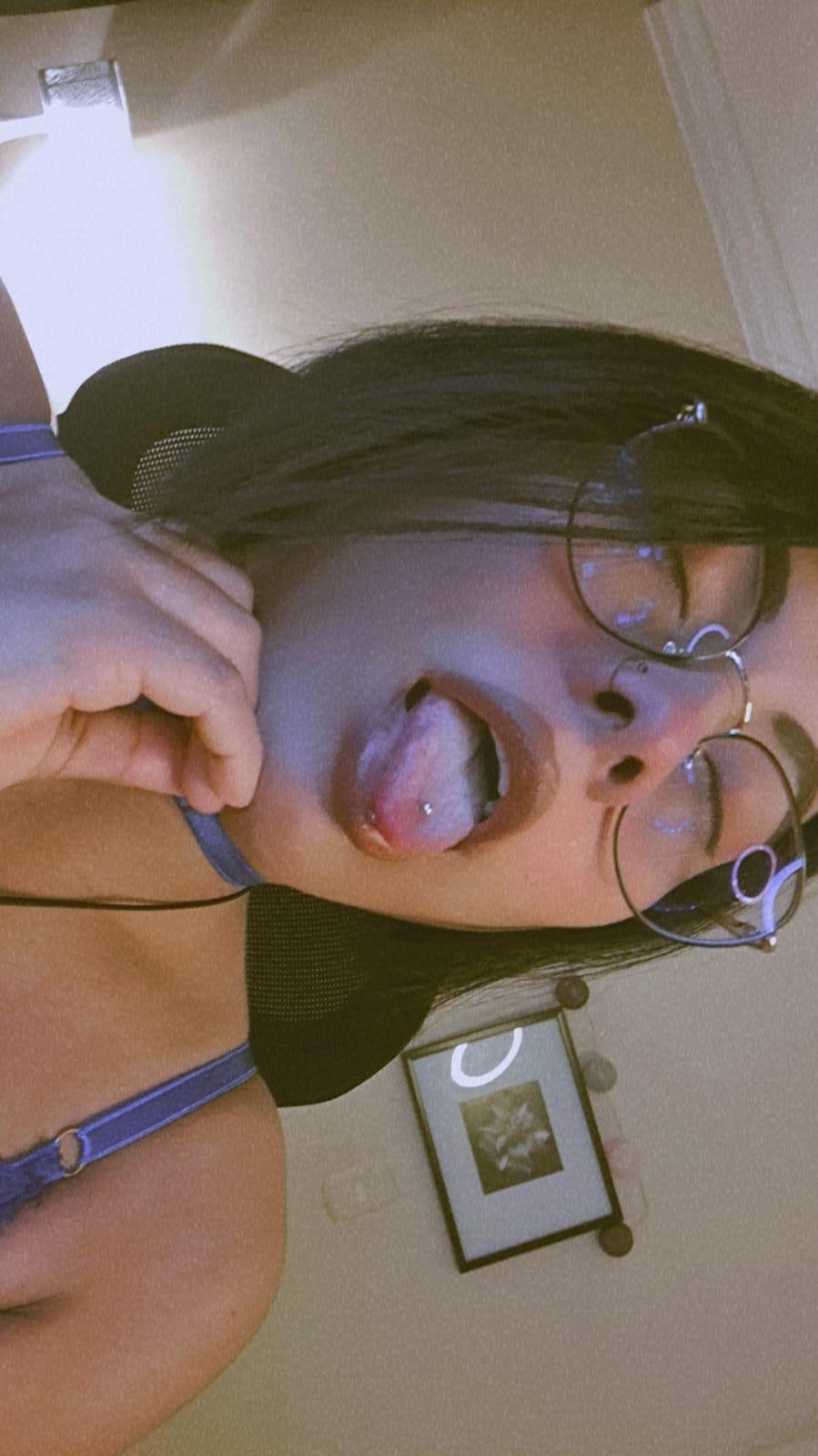 MonieLodge_ from Germany