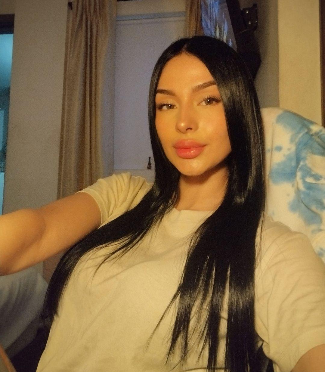 NinnaSky from Colombia