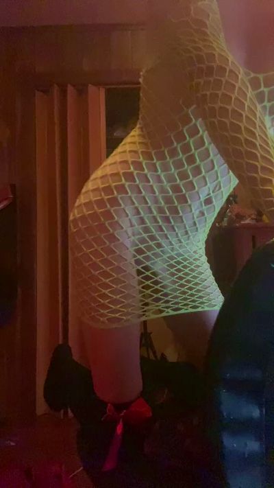 Squirt4you83 from United States
