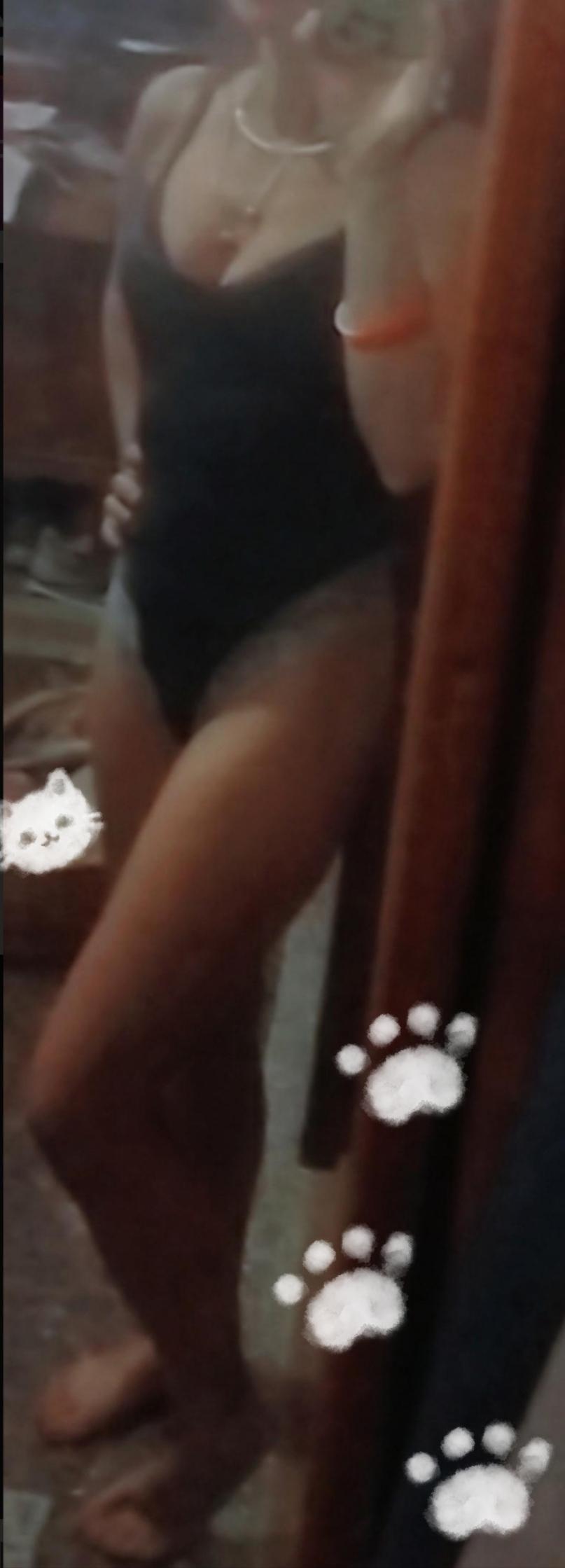 Straypussycat from Italy