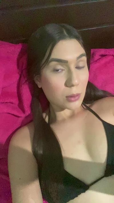anna027 from Brazil