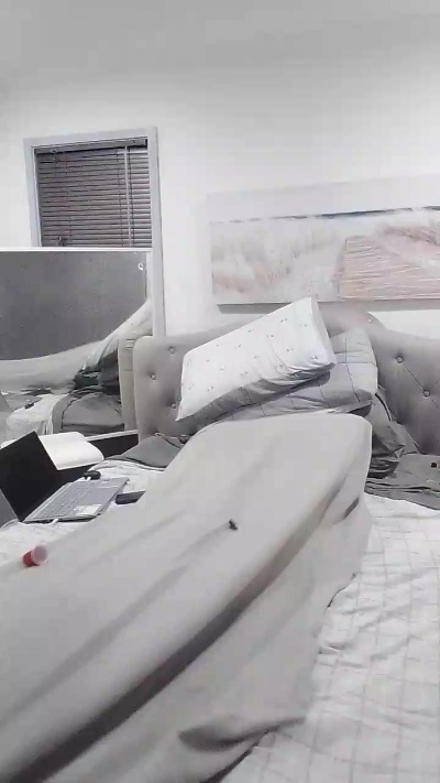 handsolo_porn from Australia