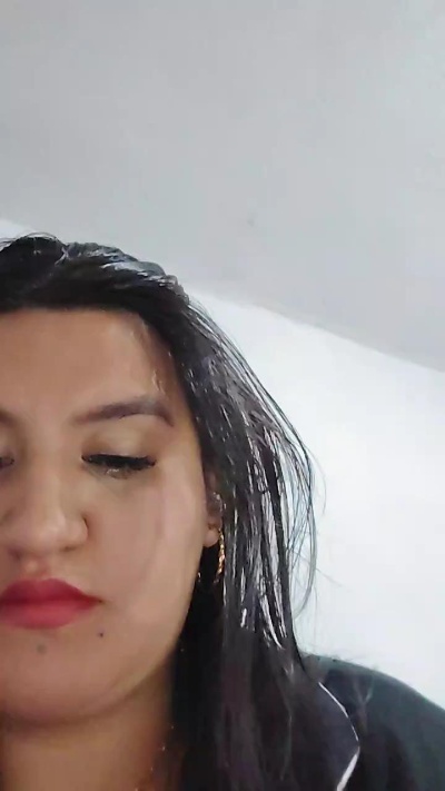 luci225 from Colombia