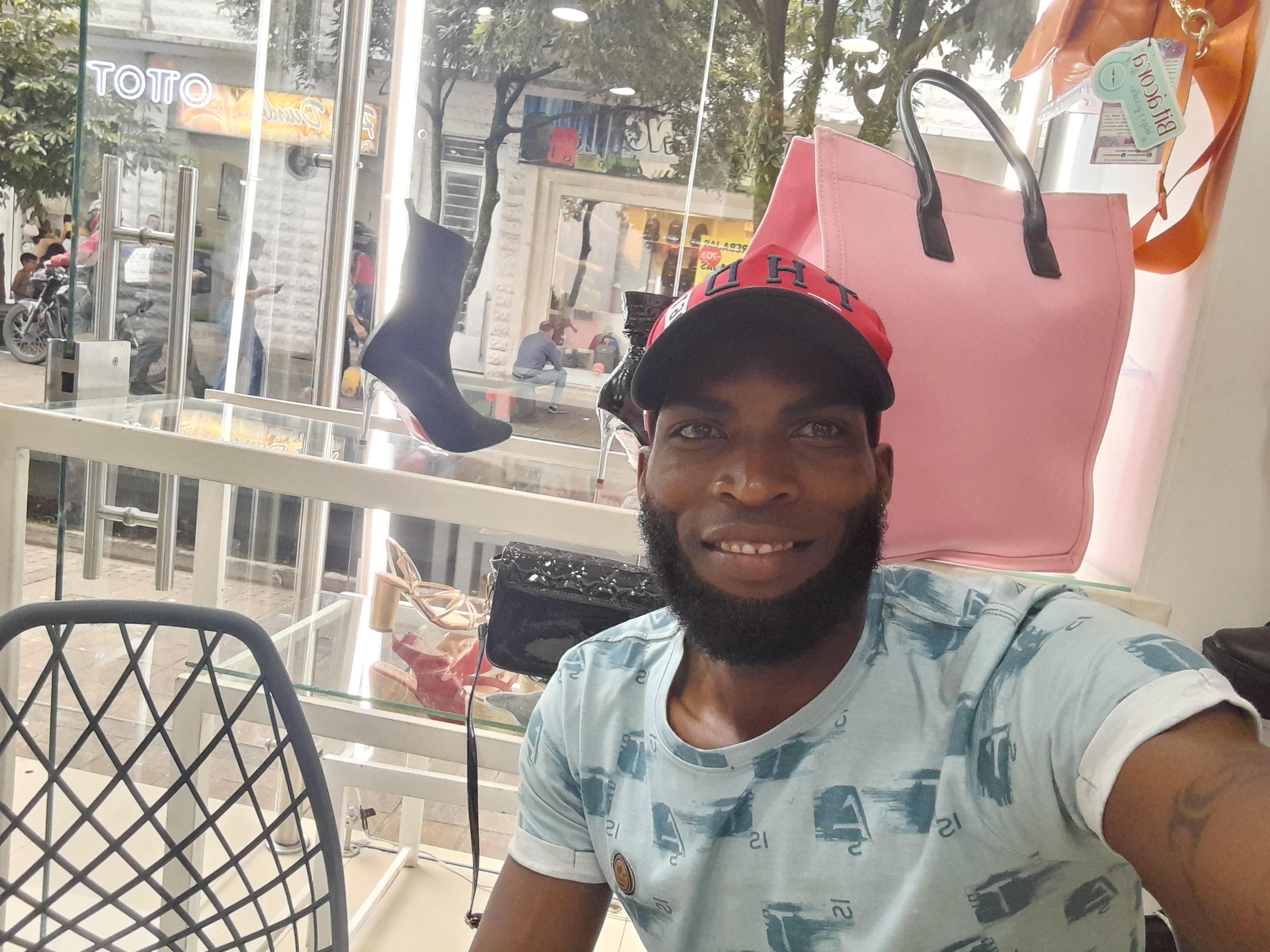 victor732995 from Colombia