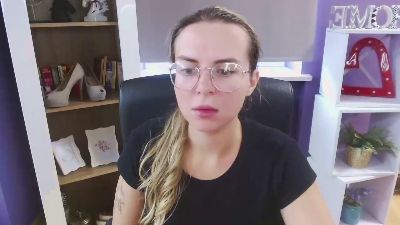 xZoey from United Kingdom